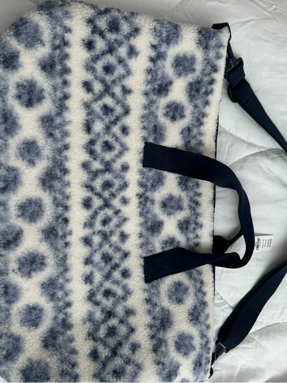 Victoria secret PINK Sherpa duffle - Picture 2 of 3